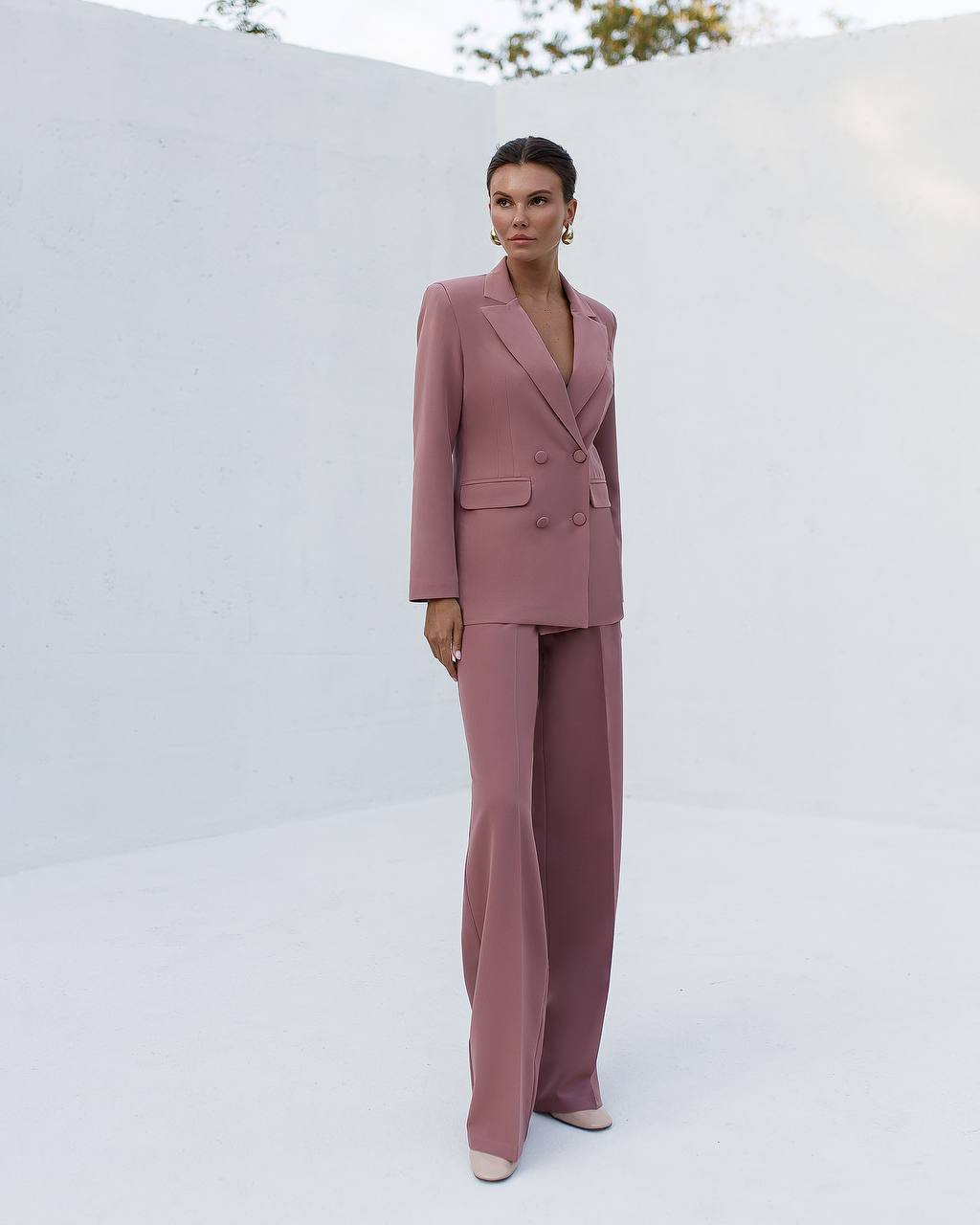 three-piece suit, lined jacket, top and pants